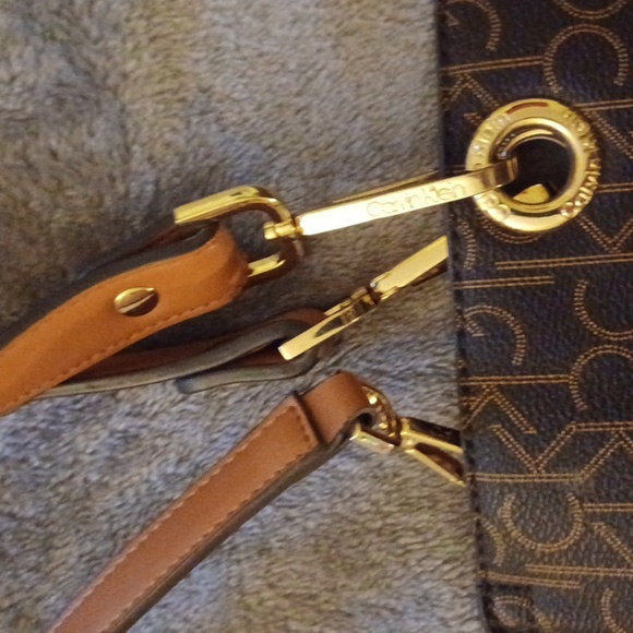 CALVIN KLINE TOTE PURSE LIKE NEW BEAUTIFUL - Picture 6 of 12